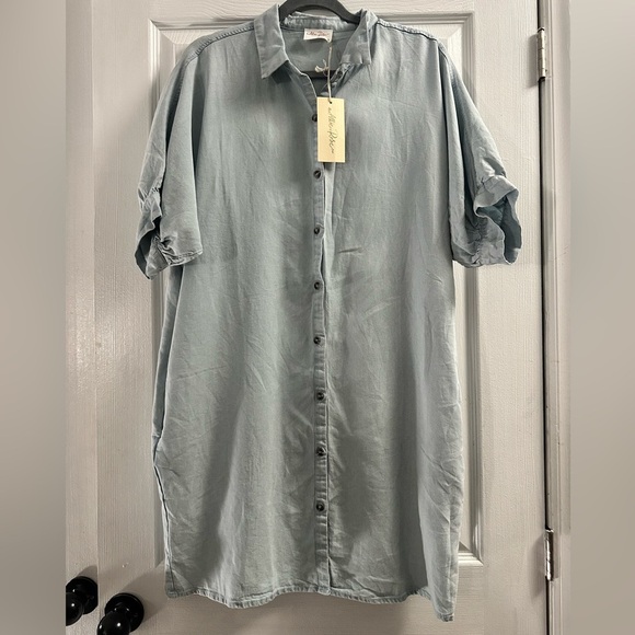 NWT Allie Rose Chambray Denim Shirt Dress in Light Wash - Picture 4 of 12
